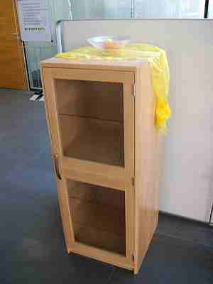 Vitrine in Buche