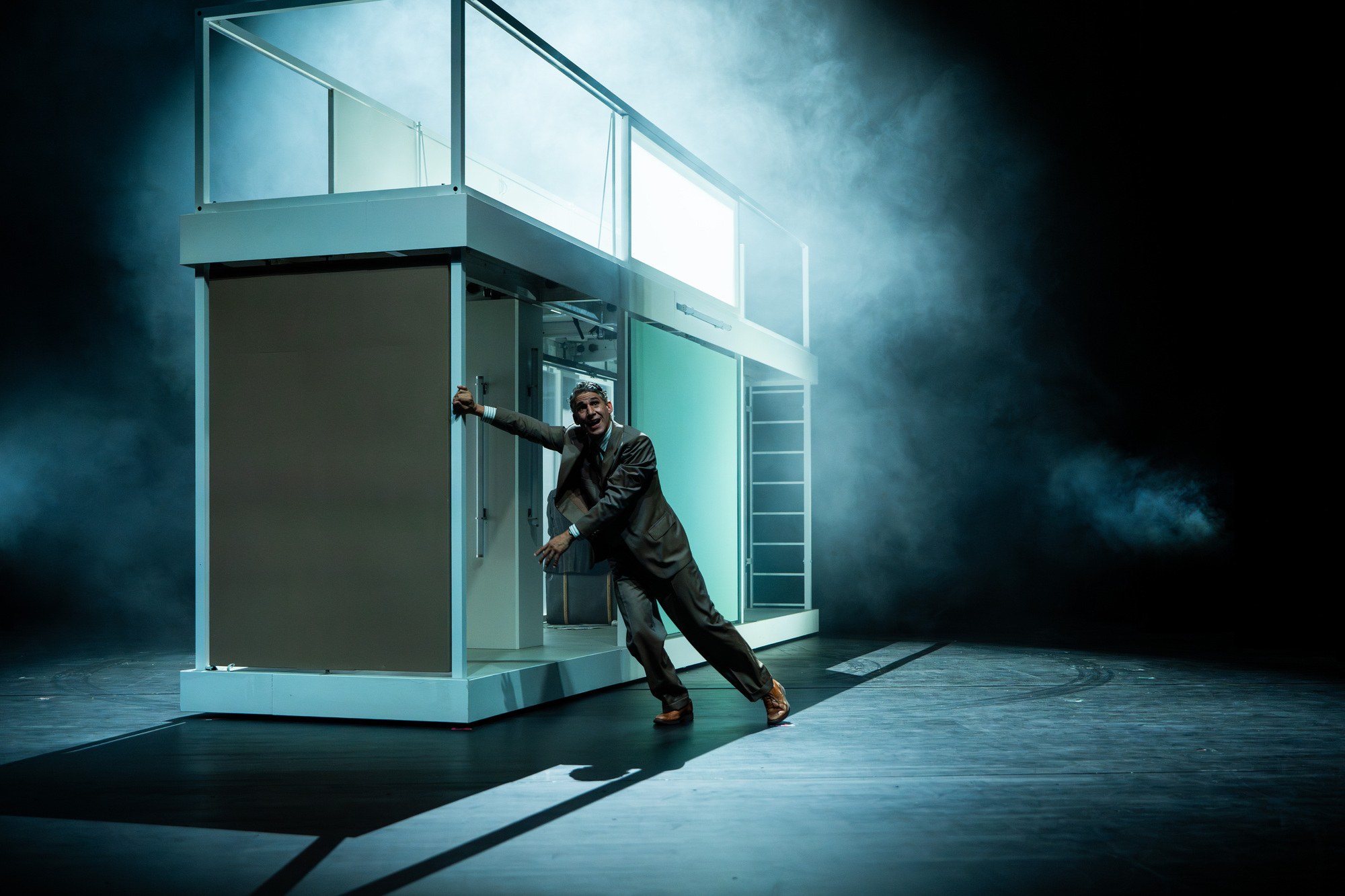 theater für niedersachsen: „Der ewige Spießer“, im Bild: Manuel Klein (Alfons Kobler)