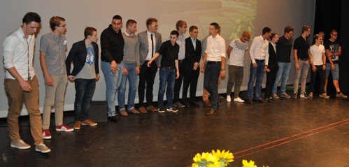 Die Schüler der Klasse FOT12.1 Die Schüler der Klasse FOT12.1
