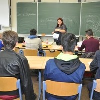 Schüler lernen Deutsch in der eigens dafür eingerichteten Sprachlernklasse